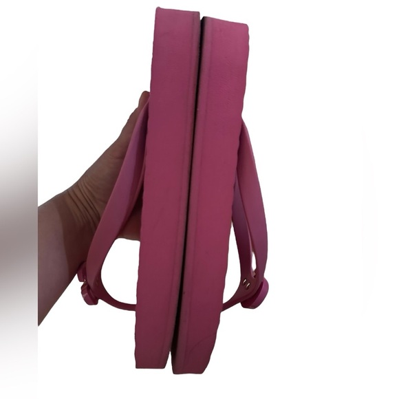 Gucci Pink Pascar Flip Flops in Chevron w/ Thong Styling & GC Signature Logo - Picture 5 of 11